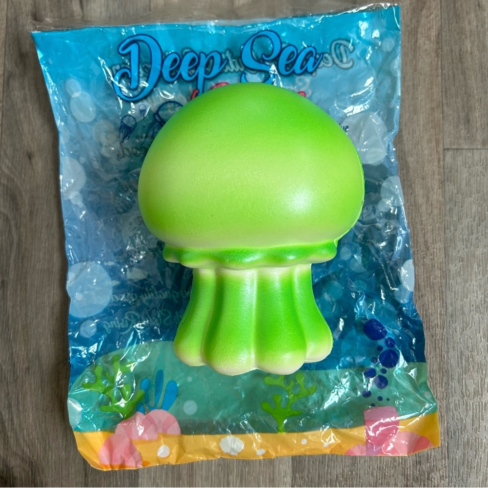 Cute Creative Squishies Deep Sea Cuties Squid And UFO Sheep Lot Bundle - Picture 6 of 11